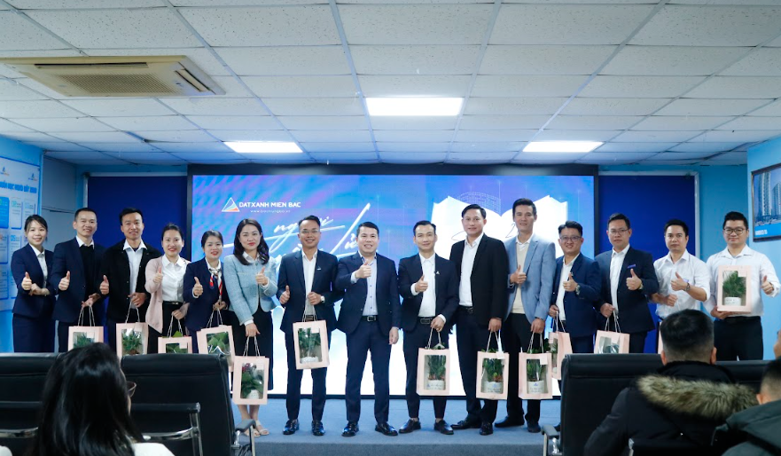 Đất Xanh Bắc Trung Bộ tri ân “Người truyền lửa”: Dẫn lối tri thức - Gửi trọn tri ân