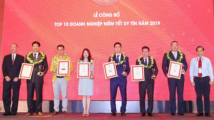 Đất Xanh xuất sắc đạt giải Top 10 công ty niêm yết uy tín năm 2019